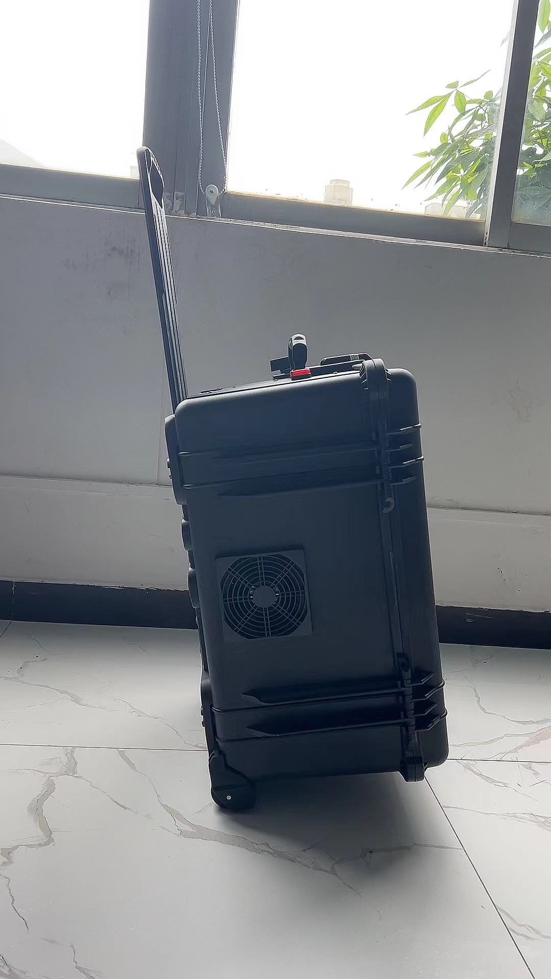 玉屏手拉箱型移动通信干扰器